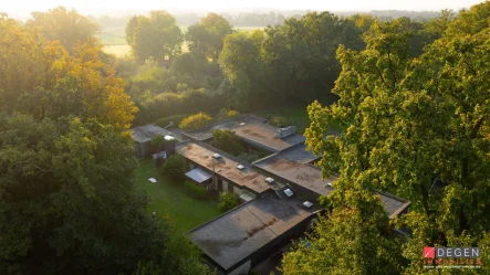 Wenn Privatsphäre, dann wohl hier! - Haus kaufen in Datteln - Premium-Bungalow mit Einliegerwohnung in Datteln: ca. 480 m² Luxuswohnen auf über 19.000 m² parkähnlichem Anwesen