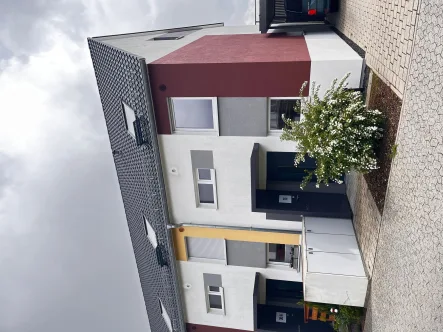 Hausansicht - Haus kaufen in Mainz - Die schönsten Häuser müssen nicht immer nur die anderen haben!