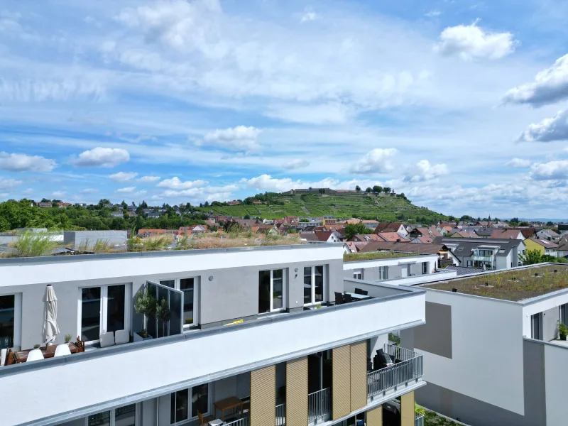 Fernsicht auf Hohenasperg  - Wohnung mieten in Asperg - Traumhafte 4- Zimmer Penthouse Wohnung mit einer Dachterrasse von 50 m².