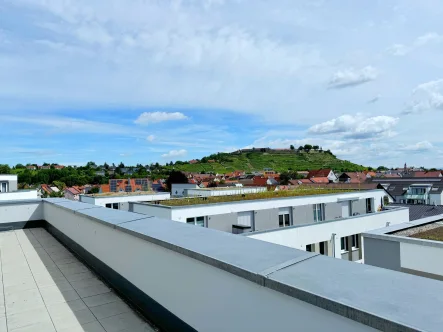 Dachterrasse mit Fernsicht - Wohnung mieten in Asperg - Traumhafte 4- Zimmer Penthouse Wohnung mit einer Dachterrasse von 50 m².