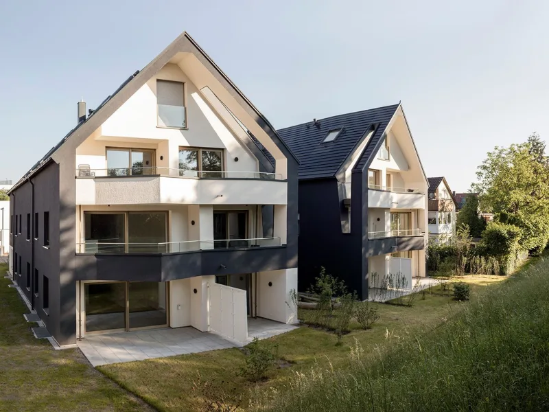 Gebäudeansicht - Wohnung mieten in Stuttgart Remseck - Elegante 3-Zimmer-Wohnung am Ufer des Neckars mit eigenem Garten. 