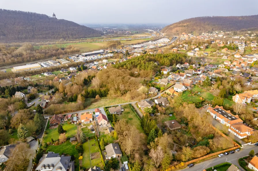 Blick zur Porta-Westfalica (Grundstücksgröße ersichtlich) - Haus kaufen in Porta Westfalica - Bungalow oder großes Baugrundstück mit Blick auf das Kaiser Wilhelm Denkmal