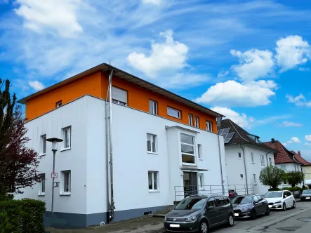 Gepflegtes Mehrparteienhaus - Wohnung kaufen in Tuttlingen - Drei-Zimmerwohnung mit Balkon in ruhiger Lage!