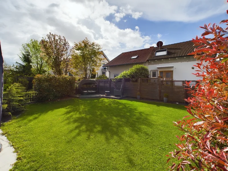 Garten - Haus kaufen in Neuhausen auf den Fildern - Geheimtipp ! Wunderschöne DHH mit tollem Garten in schöner Lage von Neuhausen a.d. Fildern