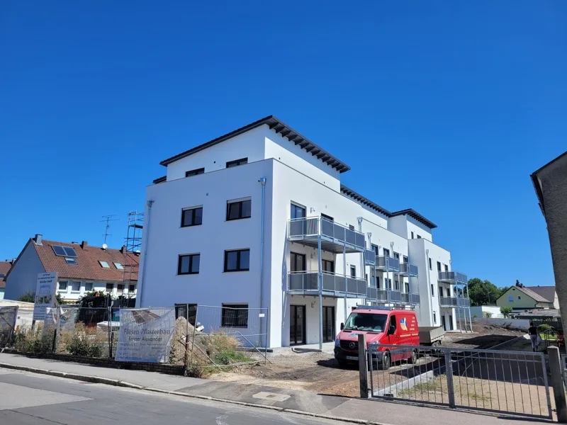 Straßenansicht - Wohnung mieten in Schwandorf - Exklusives Wohnen mit Balkon