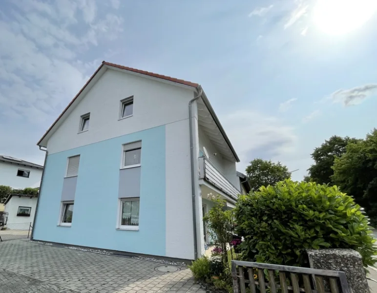 Wohnung - Wohnung kaufen in Bad Abbach - Neuwertige, helle Dachgeschosswohnung!