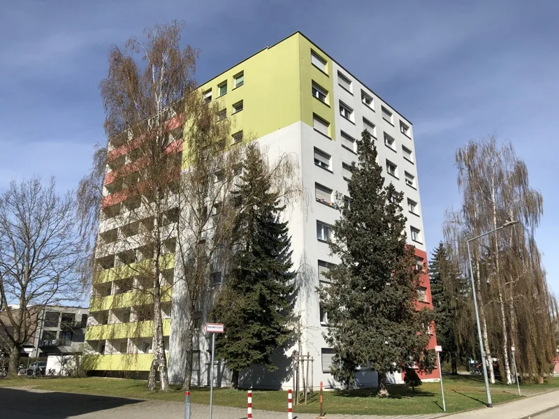  - Wohnung kaufen in Regensburg - Ihre neue Kapitalanlage! Unter einem guten Stern - mit Balkon, Stellplatz und Kellerabteil!