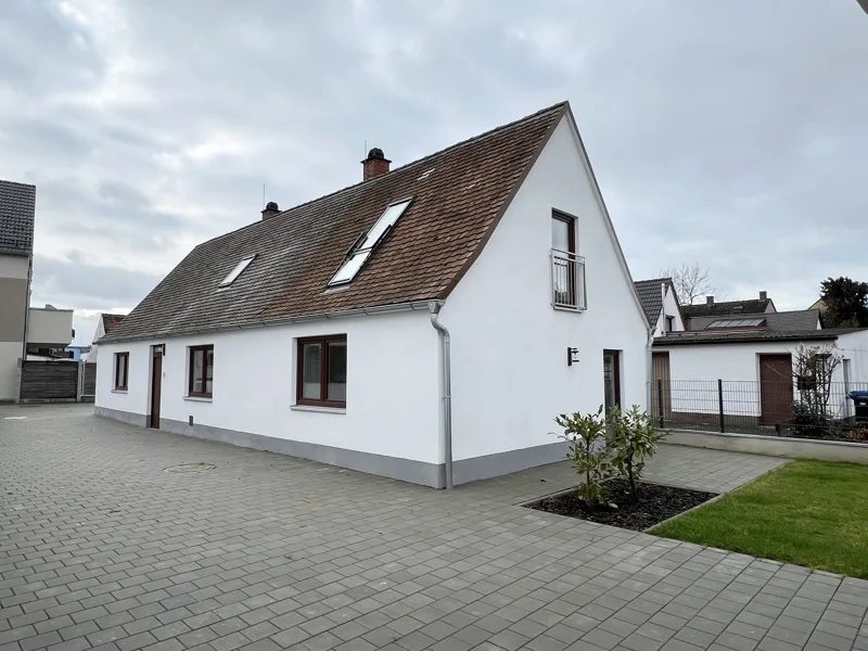 Haus  - Haus kaufen in Abensberg - Liebevoll saniertes Einfamilienhaus sucht Sie!