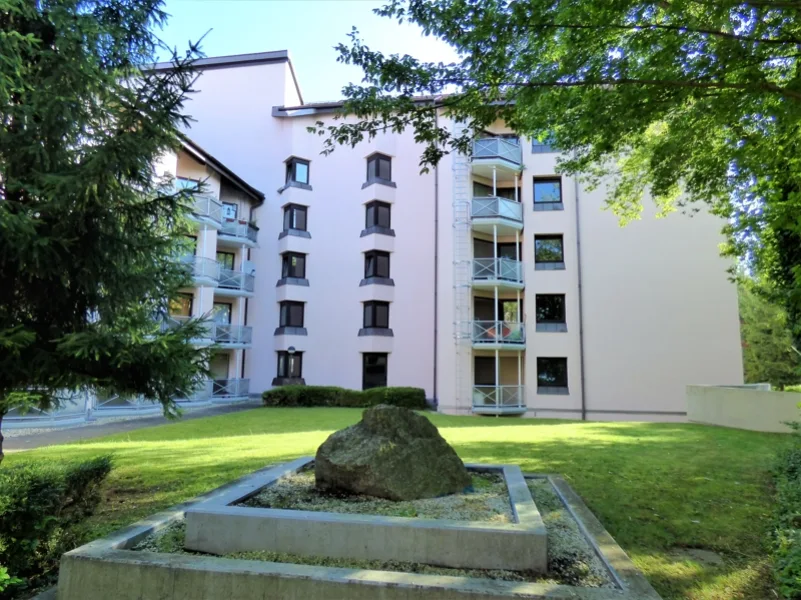  - Wohnung kaufen in Regensburg - Zentrales 1-Zimmer-Apartment mit Balkon in Regensburg"
