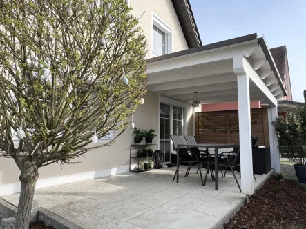 Terrasse  - Haus kaufen in Wenzenbach - Klein, fein, mein...Einfamilienhaus auf Erbpacht zum Kauf