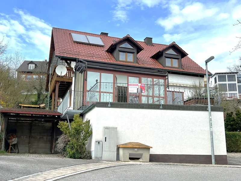  - Haus kaufen in Undorf - Neu renoviertes Zweifamilienhaus