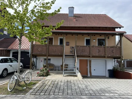  - Haus kaufen in Bodenwöhr - Ein Familienhaus wie ein Ferienhaus mit Seeblick!