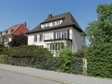  - Haus kaufen in Regensburg - Rgbg-Innerer Osten: elegantes Stadtdomizil