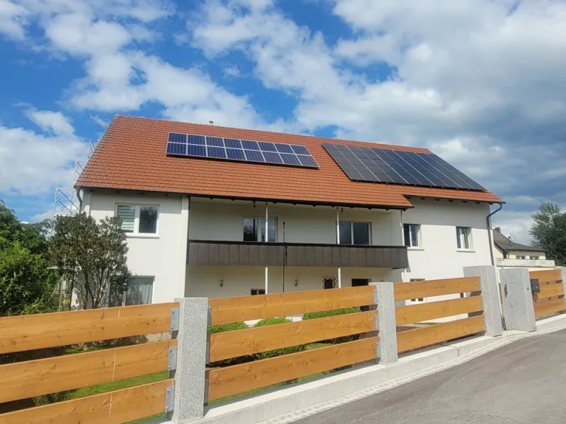 Titelbild - Haus mieten in Nittenau - Wohnen und Arbeiten im Einem - Einfamilienhaus mit Gewerbeeinheit