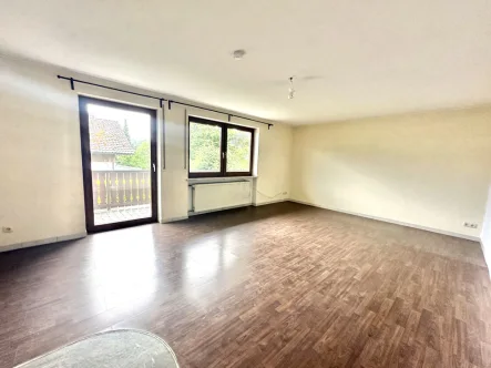  - Wohnung kaufen in Traitsching - 3- Zimmer-Erdgeschoss-Wohnung mit neuer Gasetagenheizung, Terrasse, und Garage.Für Selbstnutzer oder Kapitalanleger!