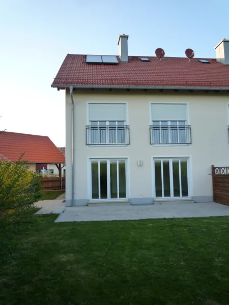  - Haus mieten in Thalmassing - DHH mit Ruhe und Weitblick in Thalmassing