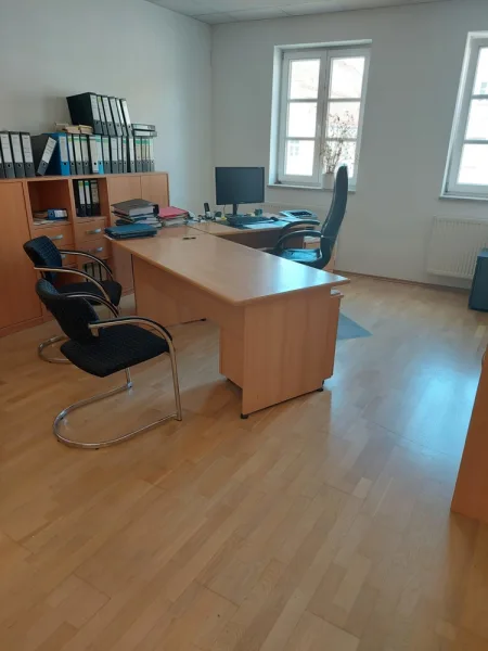 3 Bsp. Büro 1