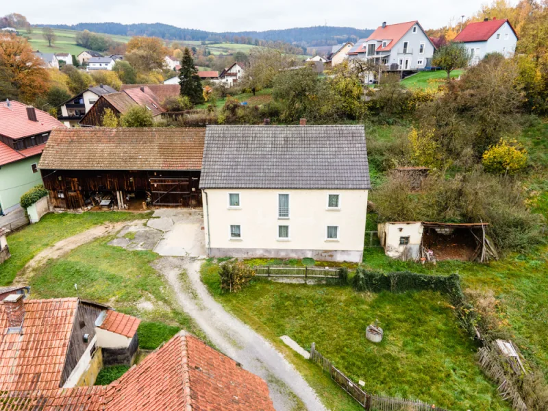  - Haus kaufen in Schwandorf - Verborgenes Juwel in Bubach:Sanierungsbedürftiges Einfamilienhaus auf außergewöhnlich großes Grundstück (11.524 m2)