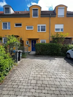 Eingang - Haus kaufen in Amberg - Helles Reihenmittelhaus in bevorzugter, grüner Lage in Amberg