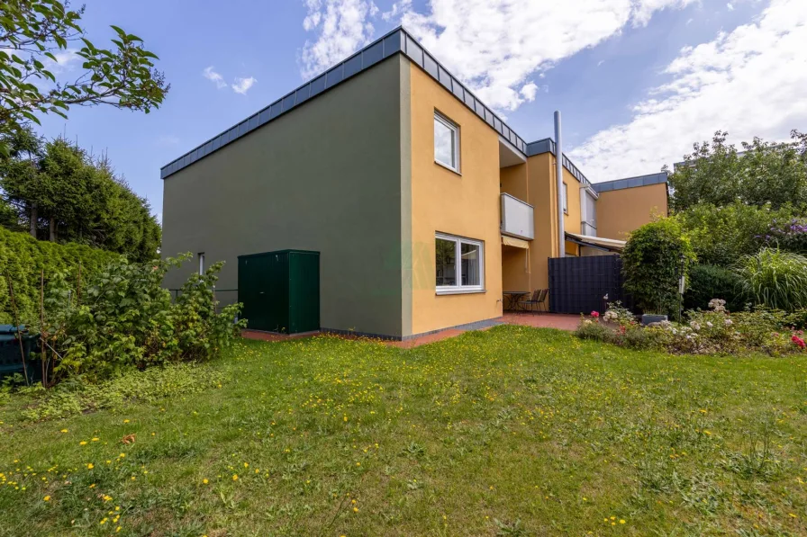 Titel - Haus kaufen in Amberg - Modernisiertes Reiheneckhaus in verkehrsberuhigter Lage in Amberg-Dreifaltigkeit