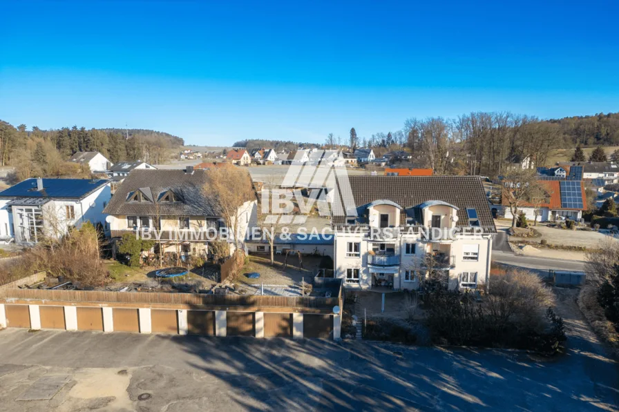 Titel - Zinshaus/Renditeobjekt kaufen in Amberg - 2 Mehrfamilienhäuser vor den Toren Amberg´s mit möglicher Miete