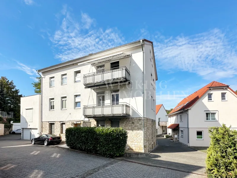 Hauseingang (OST) - Wohnung kaufen in Saulheim - Sonnige Dachgeschosswohnung mit Loggia und Panoramablick auf Saulheim, Rheinland-Pfalz