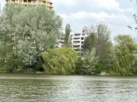 Hausansicht Gartenseite  - Wohnung kaufen in Berlin - Charlottenburg am Lietzensee, bezugsfreie Übergabe