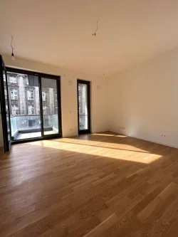 Wohnraum - Wohnung kaufen in Berlin - Here you can move in!   Hier können Sie einziehen!