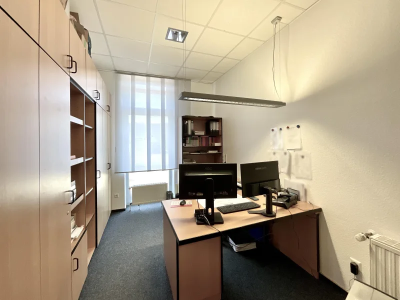 Büro 1