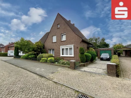 Straßenansicht - Haus kaufen in Nordhorn - Großzügiges Wohnhaus in Nordhorn - Nähe Nordhorn-Almelo-Kanal