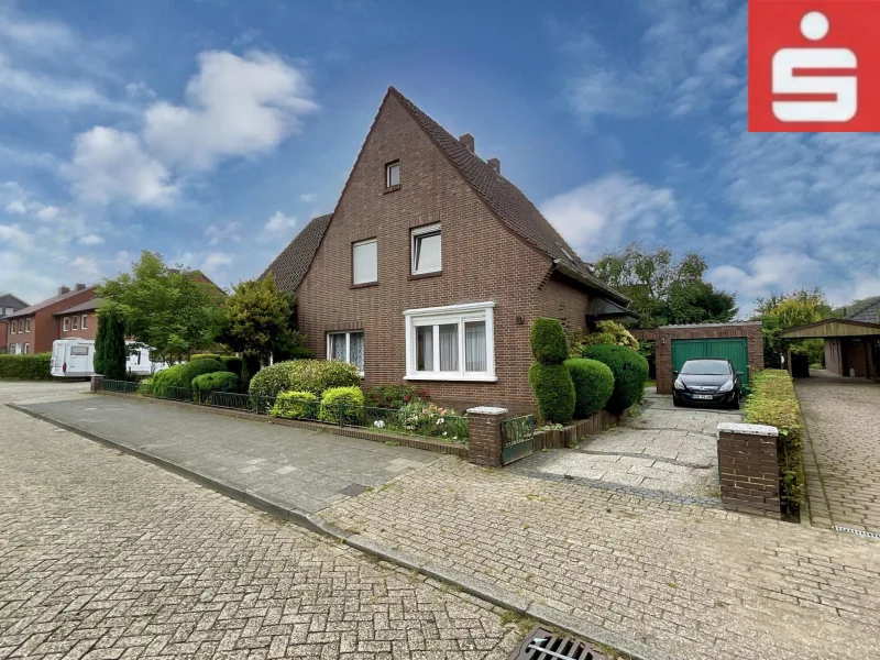 Straßenansicht - Haus kaufen in Nordhorn - Großzügiges Wohnhaus in Nordhorn - Nähe Nordhorn-Almelo-Kanal