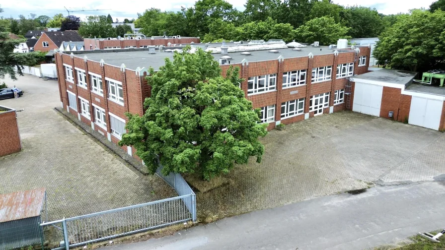 Rückansicht zum Bahnhof - Büro/Praxis mieten in Nordhorn - Repräsentative Büro-/Verwaltungsflächen in Top-Lage von Nordhorn, direkt am Bahnhof