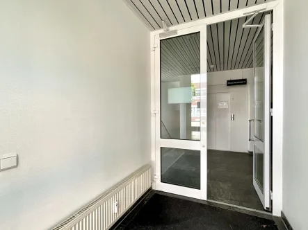 Eingang - Büro/Praxis mieten in Nordhorn - In Top-Lage am Bahnhof in Nordhorn, Büro und Gewerbeflächen zu vermieten.