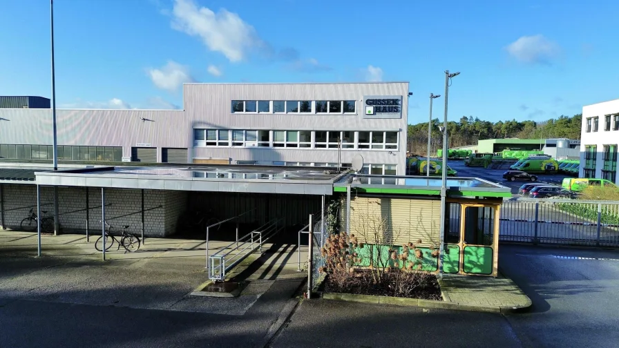 Blick auf Pförtnerhaus