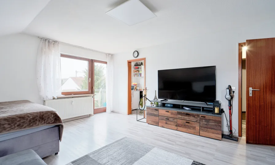 Wohnen und Schlafen - Wohnung kaufen in Kirchheim-Jesingen - Klein, fein, rentabelIhre 1-Zimmer-Wohnung in Kirchheim-Jesingen