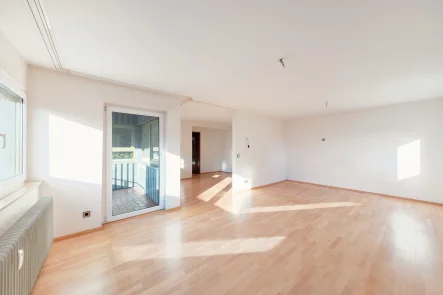 Wohnzimmer - Wohnung kaufen in Göppingen - Ansprechende Wohnung im Staufen-Center Göppingen | Innenstadt