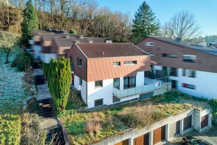 Außenansicht - Haus kaufen in Wernau - Großes Einfamilienhaus mit riesiger Terrasse | in attraktiver Lage von Wernau