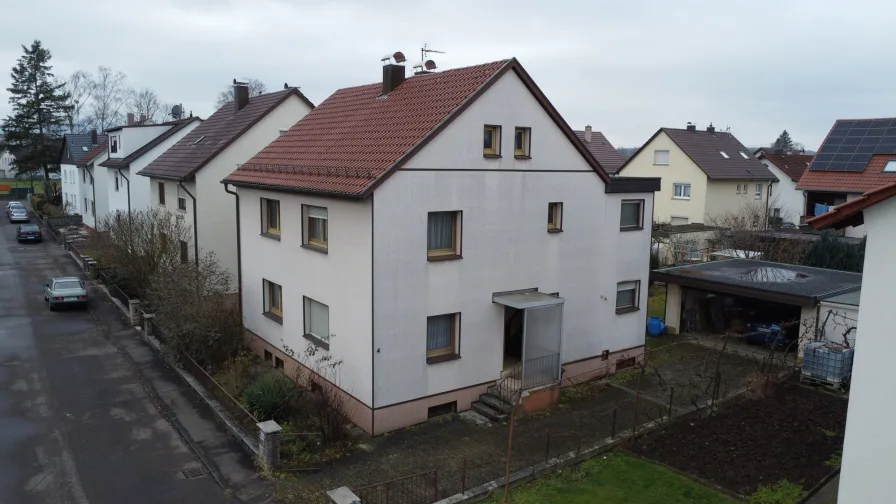 Außenansicht - Haus kaufen in Eislingen - Ihre Chance! Ein-/Zweifamilienhaus in gefragter Lage von Eislingen Süd (sanierungsbedürftig)