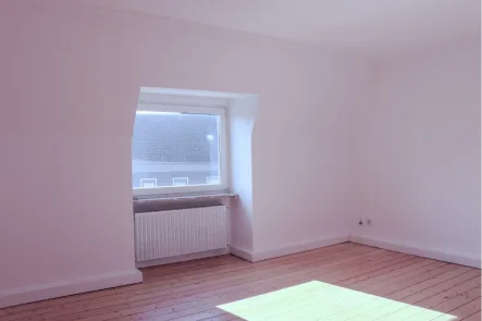 Ansicht - Wohnung kaufen in Dortmund - Bestpreis! Modernisierte ETW Dachgeschosswohnung Dortmund Lütgendortmud mit möglicher Garten Nutzung