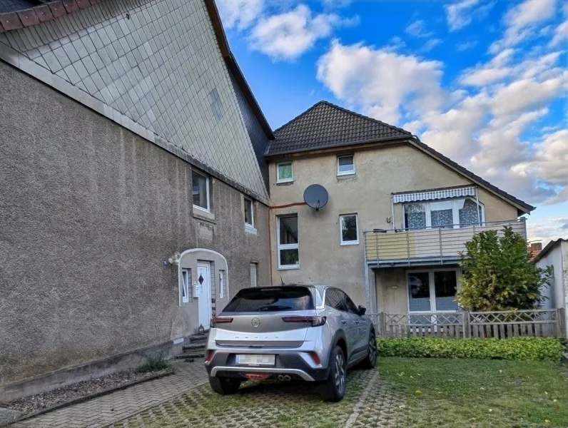 Die Schnittstelle zwischen ehemaligem Bauernhaus und Anbau.