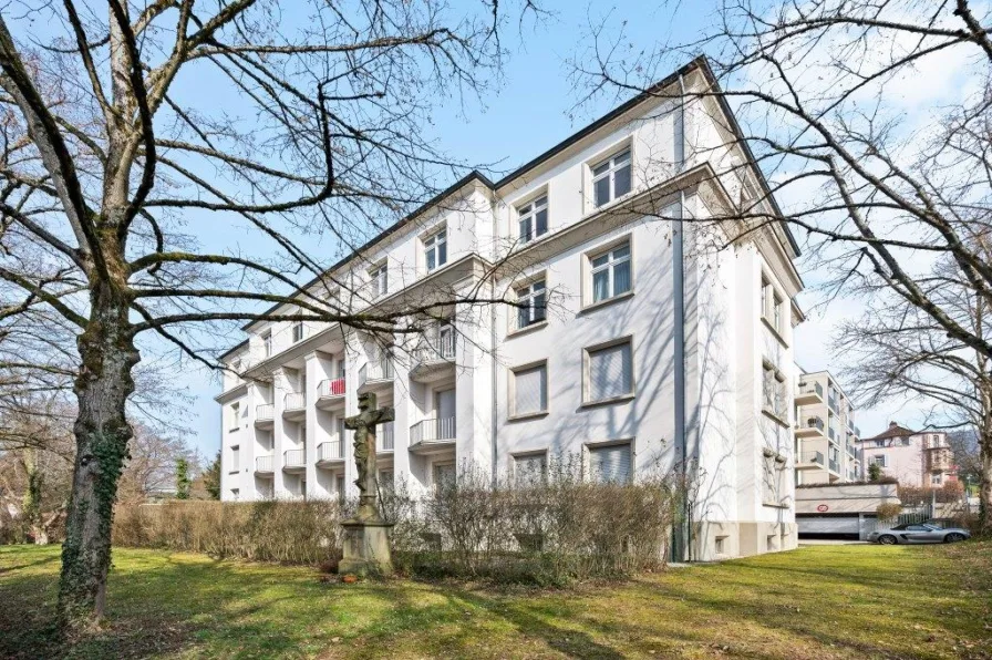  - Wohnung kaufen in Baden-Baden - Moderne Wohnung in einem historischen Haus