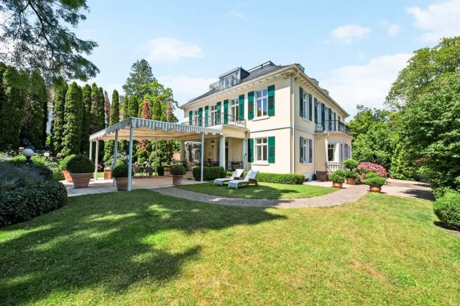  - Haus kaufen in Baden-Baden - Villa Menschikoff
