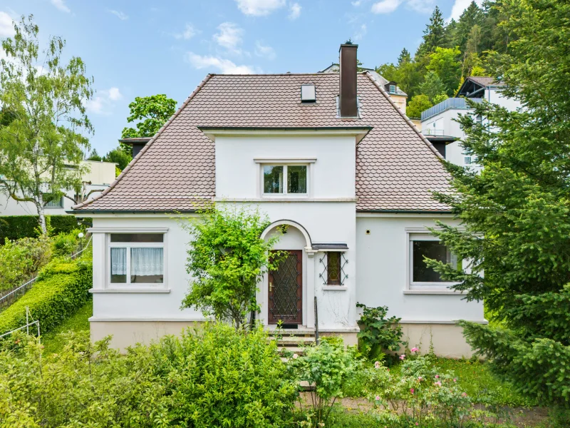  - Haus kaufen in Baden-Baden - Hinreißende Villa  in schöner Lage am Leisberg