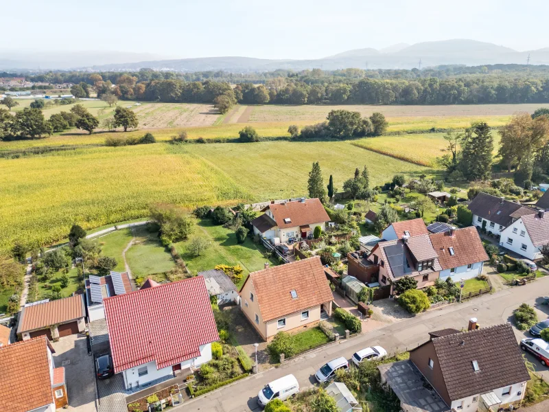  - Haus kaufen in Rastatt - Großzügiges Grundstück mit Altbestand in bester Lage von Rastatt