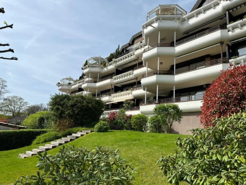 Hausrückseite - Wohnung kaufen in Wuppertal - Apartment-Wohnung in gefragter Lage am Röttgen...