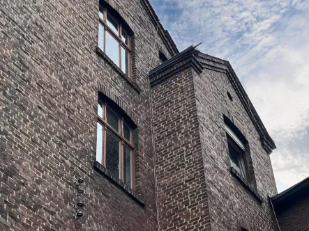 Backsteinfassade - Haus kaufen in Witten - Mehrfamilienhaus am Rande des Wittener Zentrums...