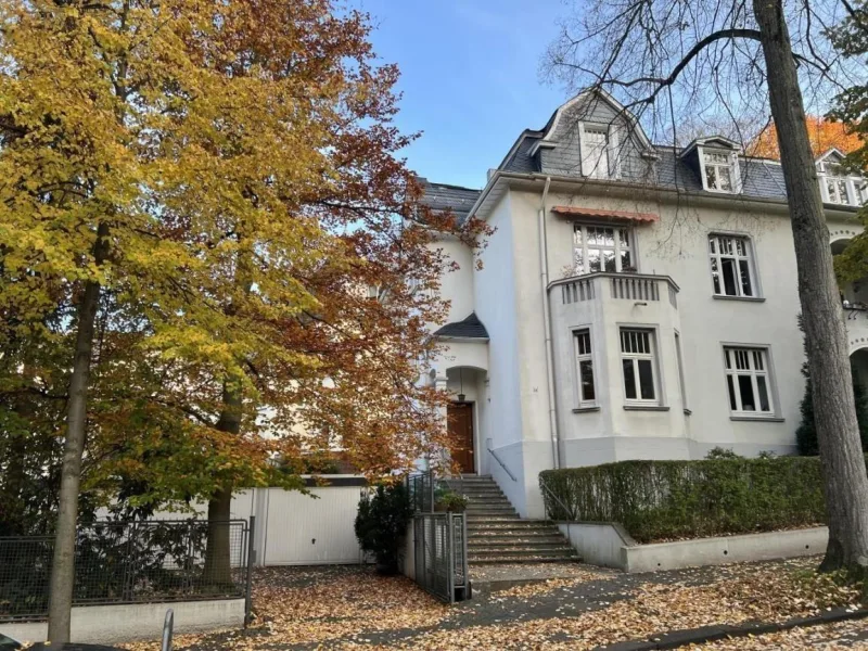 Hausansicht - Wohnung kaufen in Wuppertal - Stillvolle Terrassenwohnung in historischer Villa im Zooviertel...