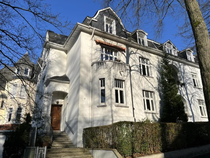 Hausansicht - Wohnung kaufen in Wuppertal - Stillvolle Terrassenwohnung in historischer Villa im Zooviertel...