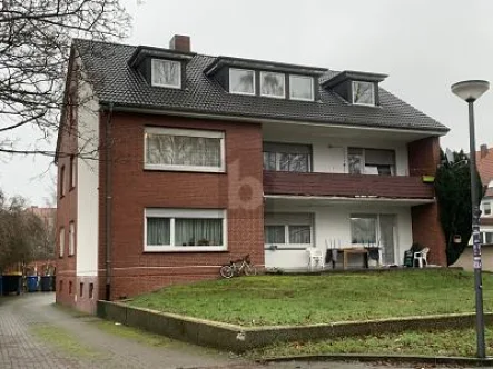  - Haus kaufen in Osnabrück - RENOVIERT IN 2023 - 3 WOHNEINHEIITEN & 18 GARAGEN  