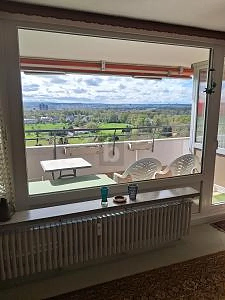  - Wohnung kaufen in Stuttgart Asemwald - GROßZÜGIGES WOHNEN ÜBER DEN DÄCHERN 